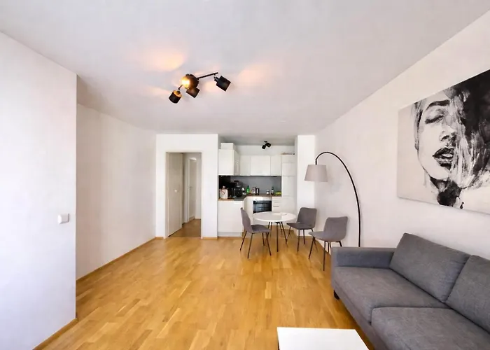 Central Vienna Apartment *
