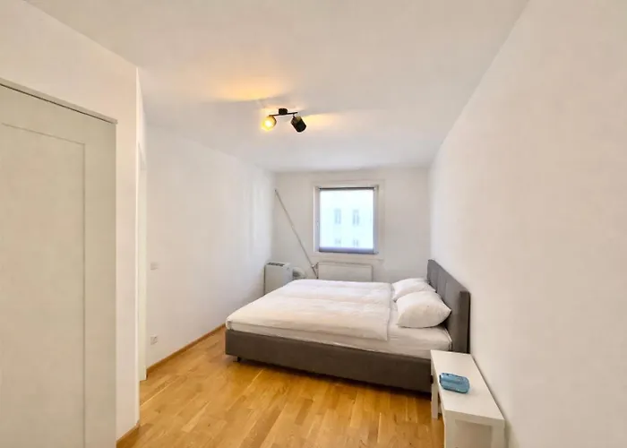 Central Vienna Apartment * Βιέννη